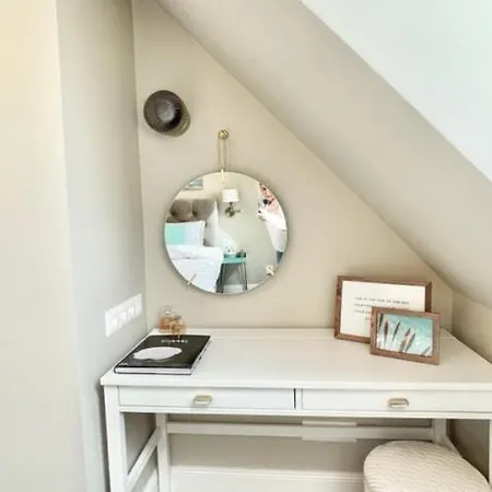 Executive 2 Bedroom + Parking *
